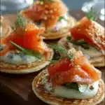 Saumon Fumé sur Blinis et Crème Citronnée