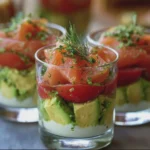 Verrines Fraîches à l'Avocat, Saumon Fumé et Tomates